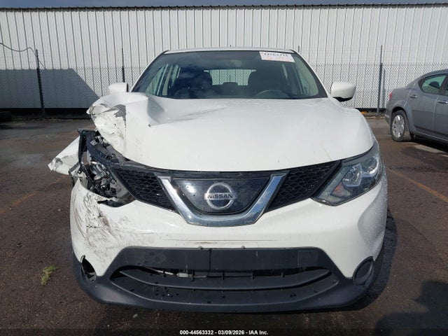 JN1BJ1CPXKW223931 Nissan Rogue Sport S