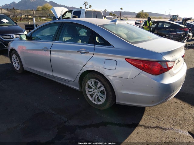 2011 HYUNDAI SONATA 5NPEB4AC2BH205468 Photo 2