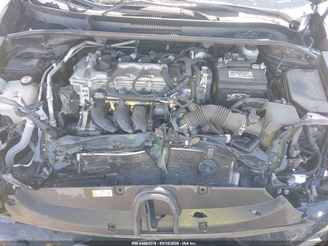 JTDEPRAE9LJ028930 Toyota COROLLA LE