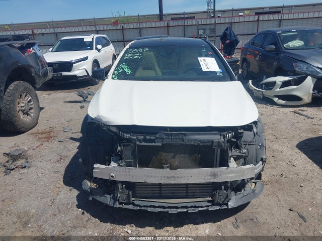 44563381 :رقم المزاد ، WDDSJ4GB7HN468090 vin ، 2017 Mercedes-benz Cla 250 4matic مزاد بيع