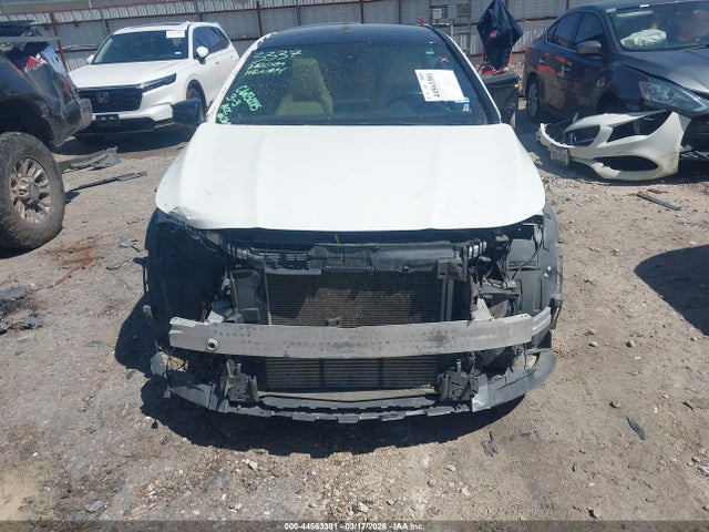 44563381 :رقم المزاد ، WDDSJ4GB7HN468090 vin ، 2017 Mercedes-benz Cla 250 4matic مزاد بيع