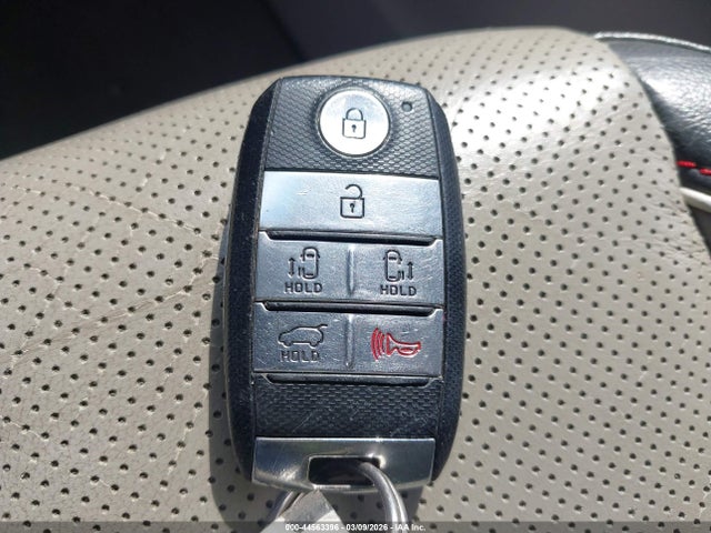 KIA SEDONA LX 2017 KNDMB5C10H6266351 Image 11