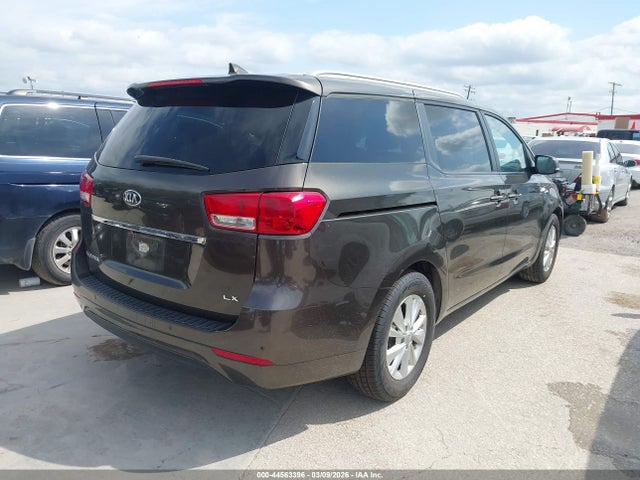 KIA SEDONA LX 2017 KNDMB5C10H6266351 Image 4