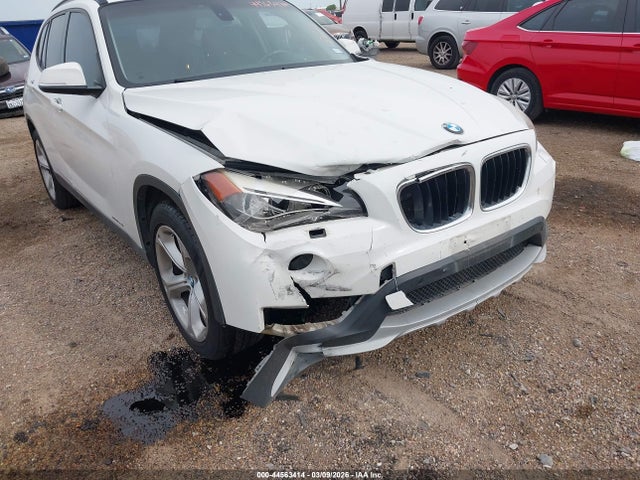 2015 BMW X1 WBAVM5C56FVV94889 Photo 5