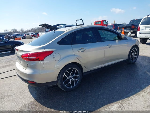 2018 FORD FOCUS 1FADP3F21JL322000 Photo 3