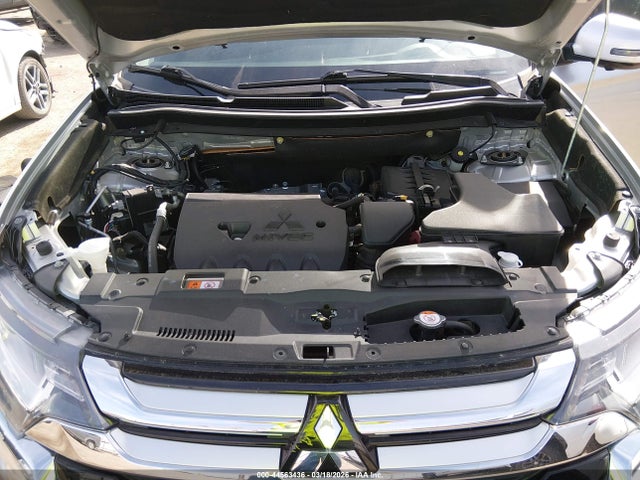 Продажа на аукционе авто 2018 Mitsubishi Outlander Sel, vin: JA4AD3A3XJZ015826, номер лота: 44563436
