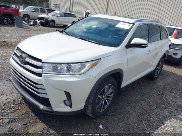 5TDKZRFH9KS337864 Toyota Highlander Xle