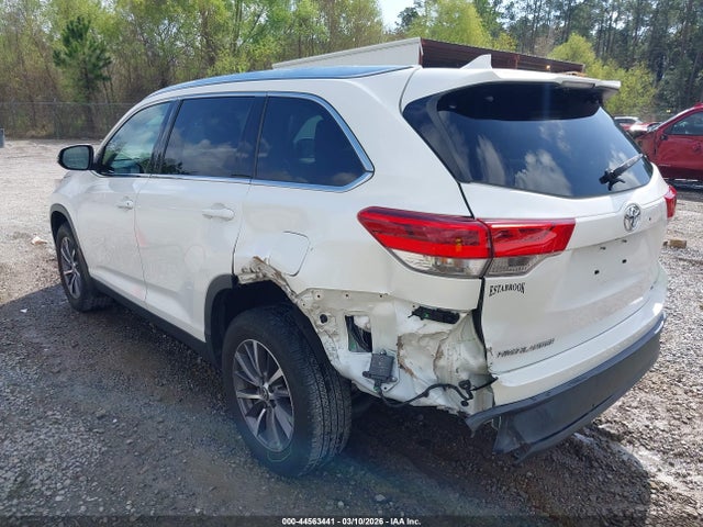5TDKZRFH9KS337864 Toyota Highlander Xle