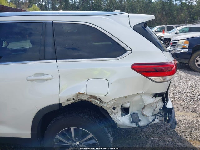 5TDKZRFH9KS337864 Toyota Highlander Xle