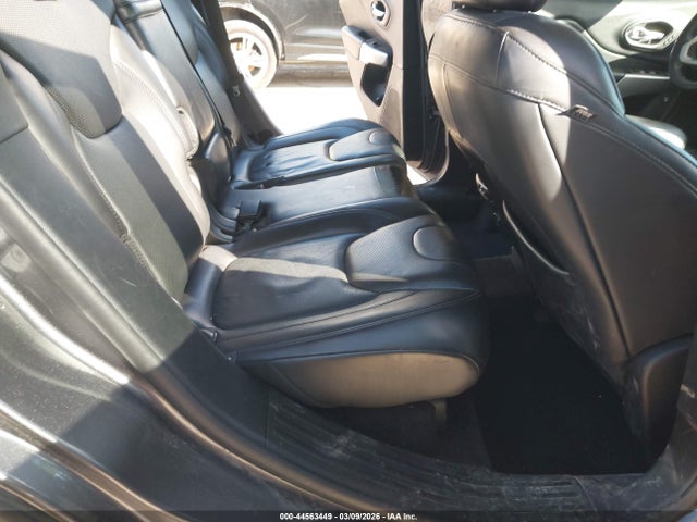 44563449 :رقم المزاد ، 1C4PJMJX2JD594194 vin ، 2018 Jeep Cherokee Overland 4x4 مزاد بيع