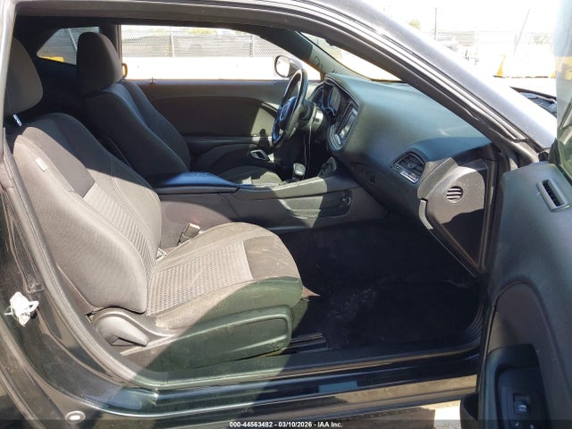 44563482 :رقم المزاد ، 2C3CDZAG8GH275076 vin ، 2016 Dodge Challenger Sxt مزاد بيع