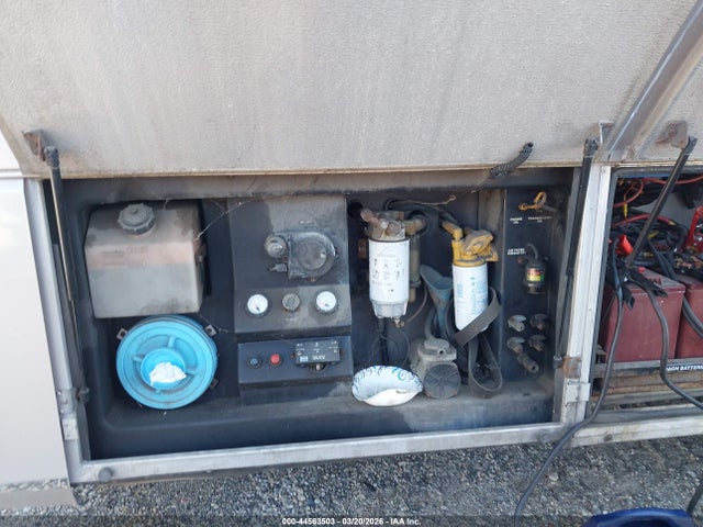 Продаж на аукціоні авто 2001 Beaver Motor Coach, vin: 4SLC3FP3611154005, номер лоту: 44563503