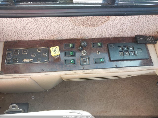 Продаж на аукціоні авто 2001 Beaver Motor Coach, vin: 4SLC3FP3611154005, номер лоту: 44563503