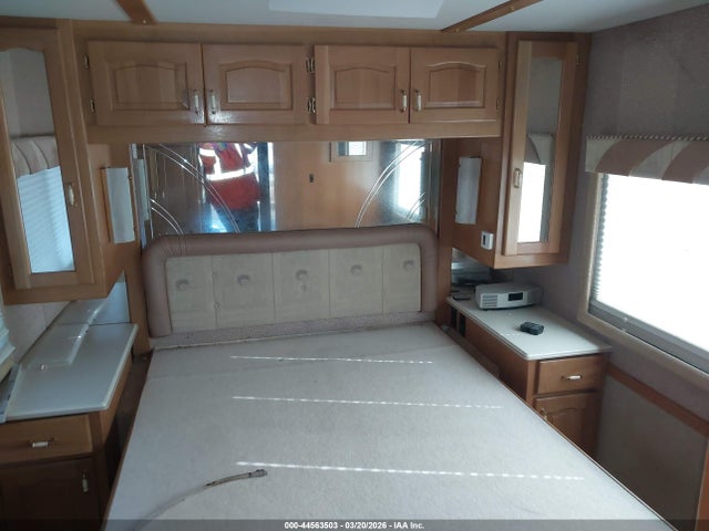 Продаж на аукціоні авто 2001 Beaver Motor Coach, vin: 4SLC3FP3611154005, номер лоту: 44563503