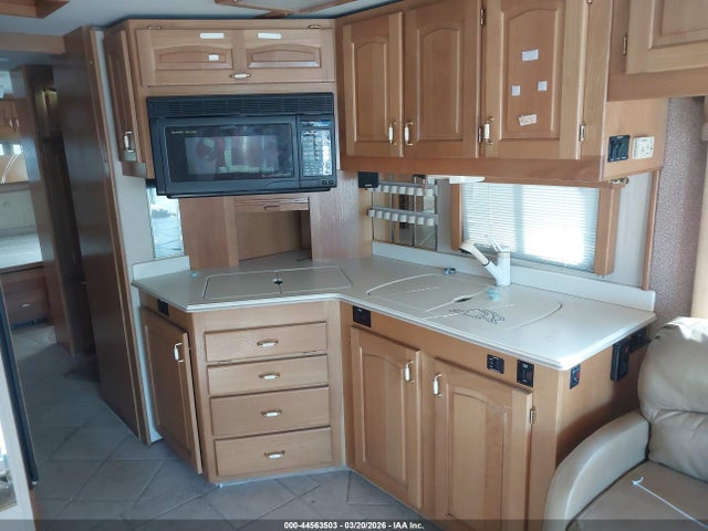 Продаж на аукціоні авто 2001 Beaver Motor Coach, vin: 4SLC3FP3611154005, номер лоту: 44563503