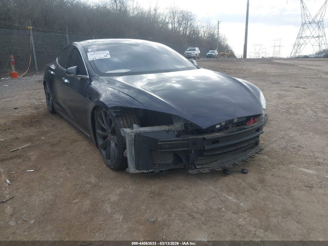 44563533 :رقم المزاد ، 5YJSA1CP8DFP11649 vin ، 2013 Tesla Model S Performance مزاد بيع