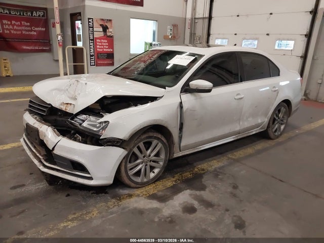 2015 Volkswagen Jetta 2.0l Tdi Sel მანქანა იყიდება აუქციონზე, vin: 3VWLA7AJ6FM201673, აუქციონის ნომერი: 44563539