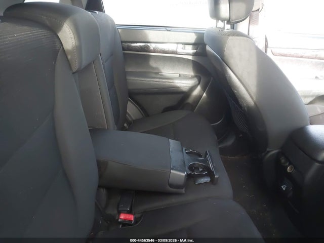 KIA Sorento Lx V6 2014 5XYKT4A75EG461876 Image 8
