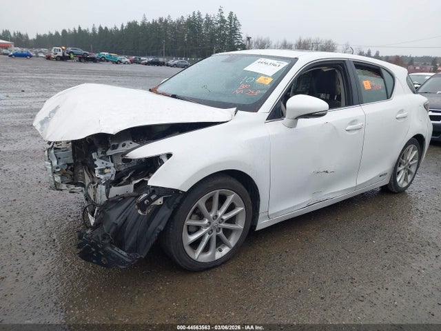 2013 LEXUS CT 200H JTHKD5BH9D2134690 Photo 1