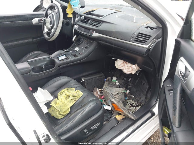 2013 LEXUS CT 200H JTHKD5BH9D2134690 Photo 4