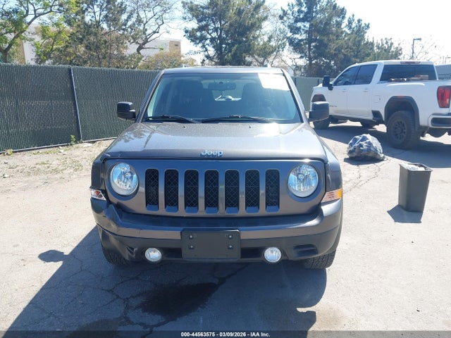 1C4NJPBB8GD739582 Jeep Patriot Sport