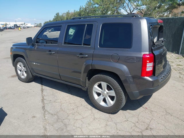 1C4NJPBB8GD739582 Jeep Patriot Sport