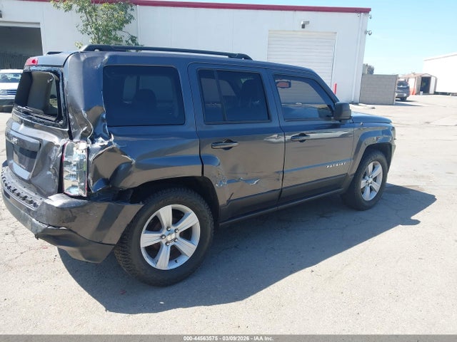 1C4NJPBB8GD739582 Jeep Patriot Sport