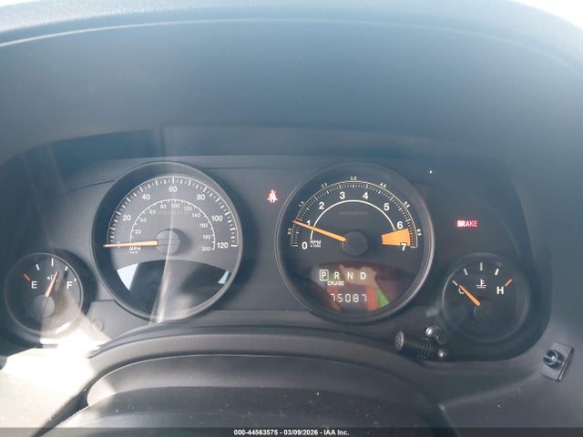1C4NJPBB8GD739582 Jeep Patriot Sport