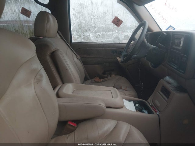 2000 Gmc Yukon Xl 1500 Slt მანქანა იყიდება აუქციონზე, vin: 3GKEC16TXYG191135, აუქციონის ნომერი: 44563583