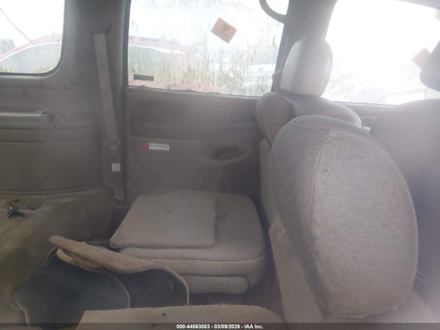 2000 Gmc Yukon Xl 1500 Slt მანქანა იყიდება აუქციონზე, vin: 3GKEC16TXYG191135, აუქციონის ნომერი: 44563583