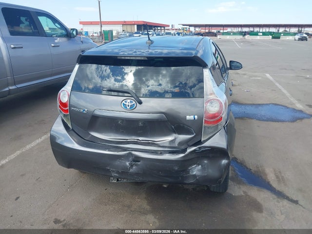 Toyota Prius C Three 2014 JTDKDTB35E1557753 Image 6