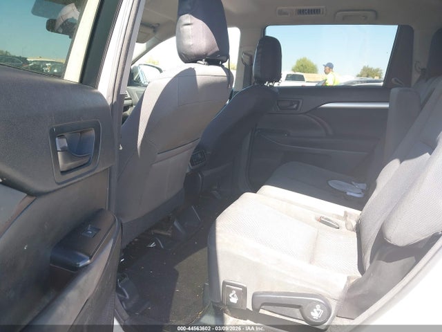 5TDZARFH2GS019033 Toyota Highlander Le