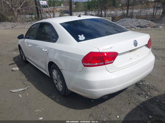 Продажа на аукционе авто 2012 Volkswagen Passat 2.5l S, vin: 1VWAH7A35CC066042, номер лота: 44563604
