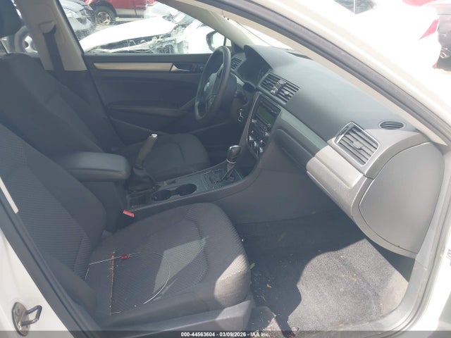 Продажа на аукционе авто 2012 Volkswagen Passat 2.5l S, vin: 1VWAH7A35CC066042, номер лота: 44563604