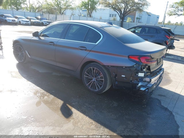 2021 BMW 530I WBA53BH01MCF56321 Photo 2