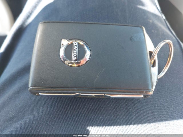 2022 VOLVO XC60 YV4L12RL4N1901681 Photo 10