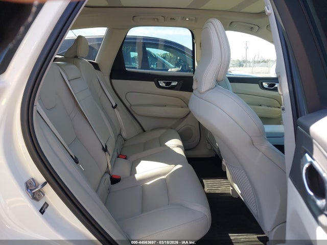 2022 VOLVO XC60 YV4L12RL4N1901681 Photo 7