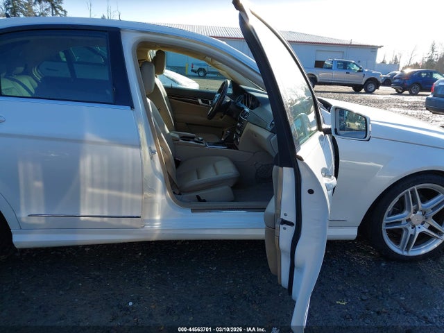 2013 MERCEDES-BENZ C 250 WDDGF4HB5DA769304 Photo 4