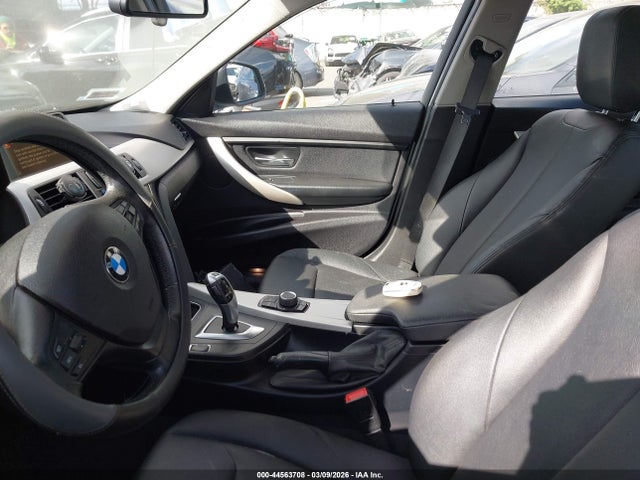 2016 Bmw 320i მანქანა იყიდება აუქციონზე, vin: WBA8A9C50GK617079, აუქციონის ნომერი: 44563708