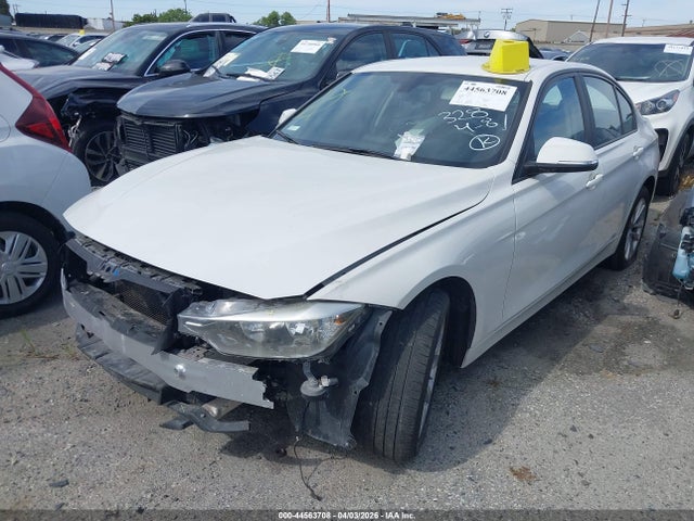 2016 Bmw 320i მანქანა იყიდება აუქციონზე, vin: WBA8A9C50GK617079, აუქციონის ნომერი: 44563708