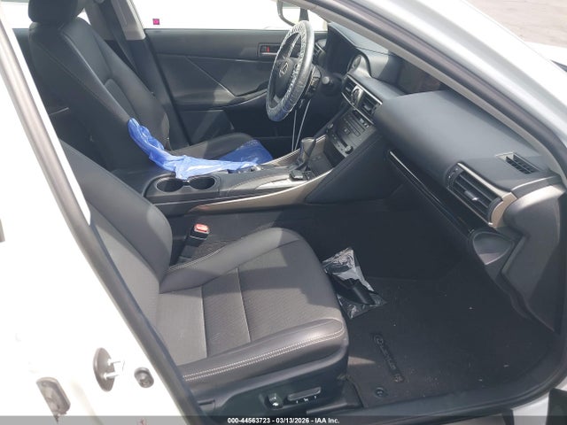 Aukcja sprzedaży 2017 Lexus Is 200t, vin: JTHBA1D24H5052056, numer aukcji: 44563723