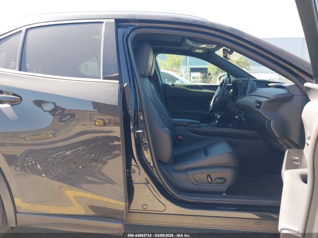 JTHX6JBH6R2187833 Lexus UX 250H