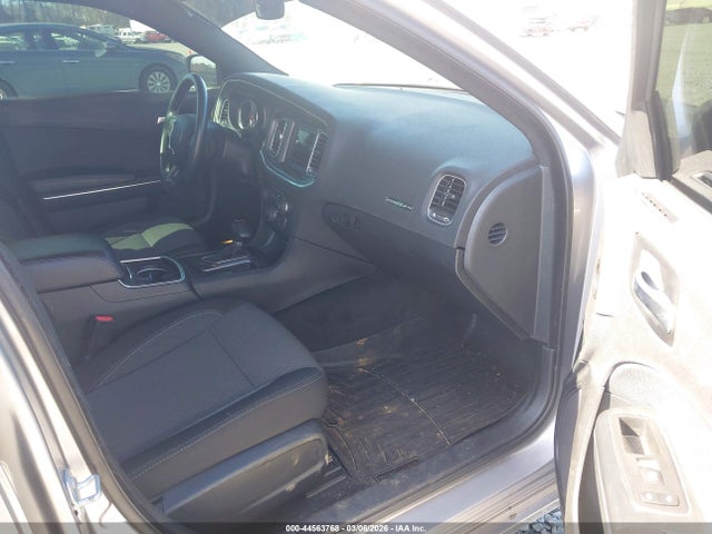 2C3CDXBGXJH303521 Dodge Charger Sxt Rwd
