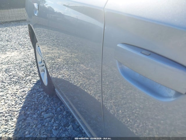 2C3CDXBGXJH303521 Dodge Charger Sxt Rwd