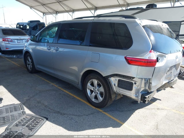 5TDKK3DC7GS730570 Toyota Sienna Le 8 Passenger