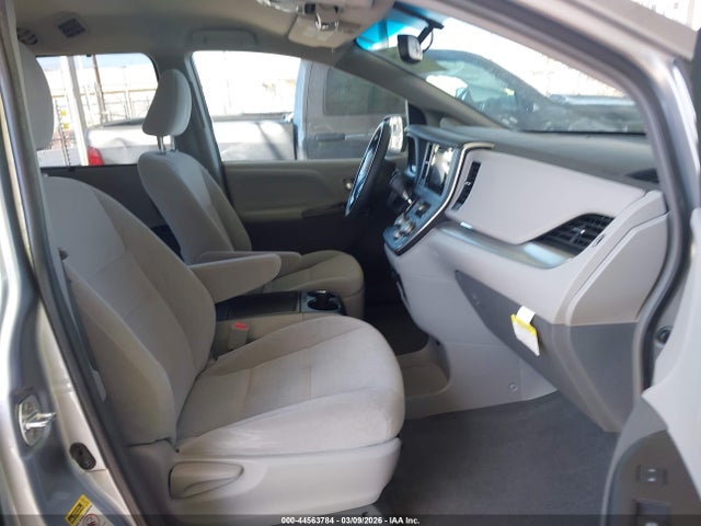 5TDKK3DC7GS730570 Toyota Sienna Le 8 Passenger