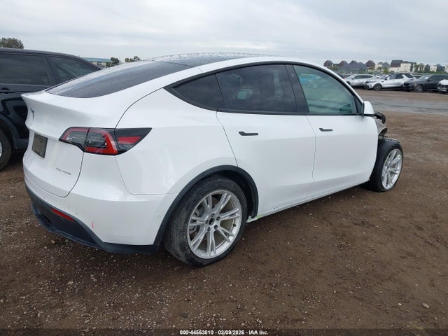 2021 TESLA MODEL Y 5YJYGDEE2MF218121 Photo 3