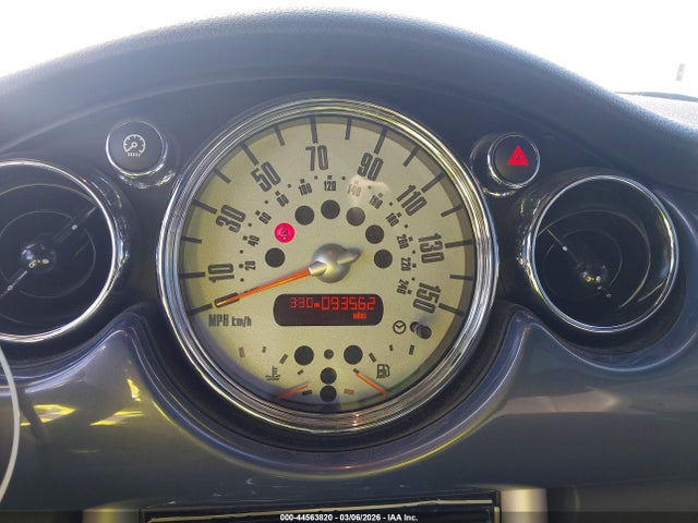2005 MINI COOPER S WMWRH33585TF84517 Photo 6