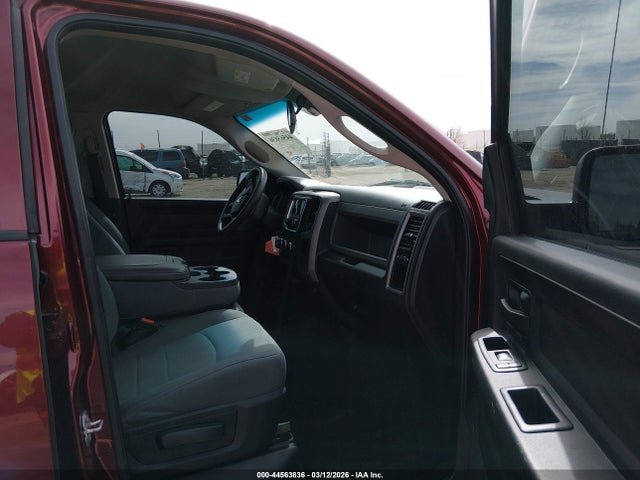Продаж на аукціоні авто 2017 Ram 1500 Express  4x4 5'7 Box, vin: 3C6RR7KT9HG735250, номер лоту: 44563836