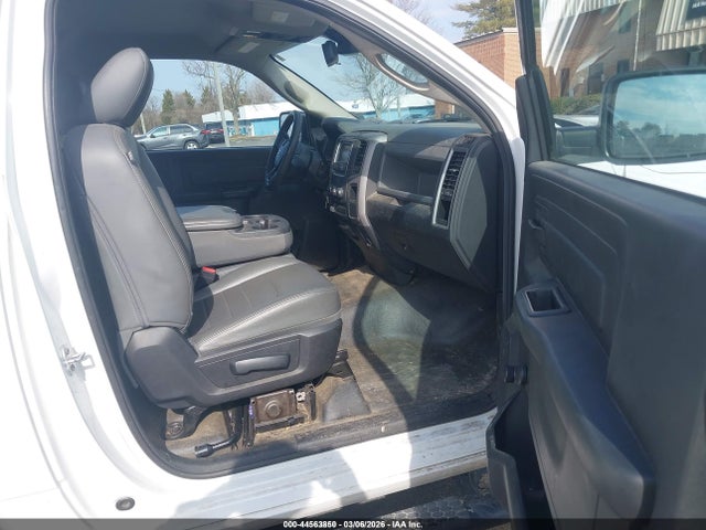 Продажа на аукционе авто 2016 Ram 2500 Tradesman, vin: 3C7WR4AJ0GG354415, номер лота: 44563850